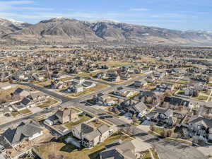 Bird's eye view featuring a mountain view