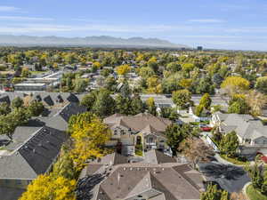 Bird's eye view featuring a mountain view