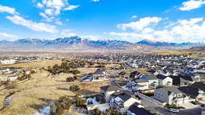 Drone / aerial view featuring a mountain view