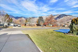 View of yard featuring a mountain view