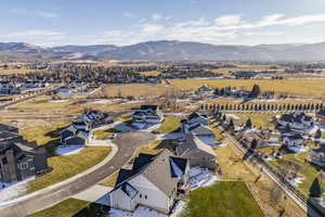 Drone / aerial view featuring a mountain view