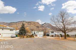 View from the street.this home is on the right hand side of the cud-de-sac.