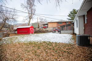 Huge backyard, perfect for gatherings and entertaining. Located in a quiet, friendly neighborhood on the east side of Ogden, just a few blocks from Weber State University and a couple minutes from downtown Ogden