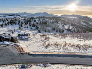 View of mountain feature