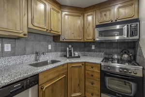 Photo 13 of 840  BIGLER LN #201