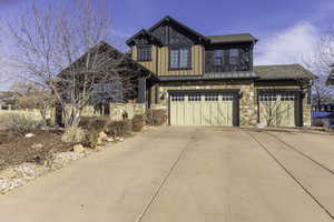 Craftsman house with a garage