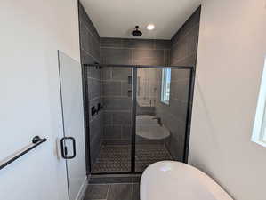 Primary tile shower with double shower head