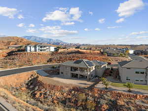 Bird's eye view with a mountain view