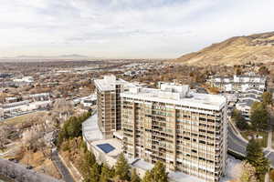 Drone / aerial view featuring a mountain view