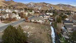 Bird's eye view featuring a mountain view