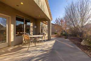 Large back patio / terrace