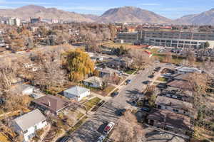 Bird's eye view with a mountain view