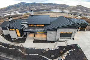 Bird's eye view of a mountainous background
