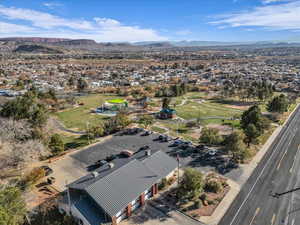 Drone / aerial view featuring a mountain view