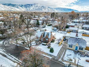 Snowy aerial view with a mountain view