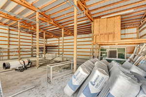 Misc room featuring concrete floors