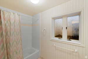 Bathroom with shower / bath combo