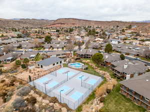 Birds eye view of property featuring a mountain view