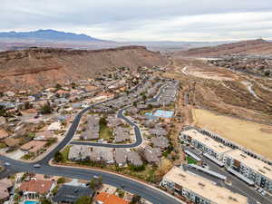 Drone / aerial view featuring a mountain view