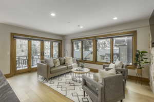 Photo 33 of 45  KING RD