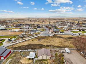 Bird's eye view with a mountain view