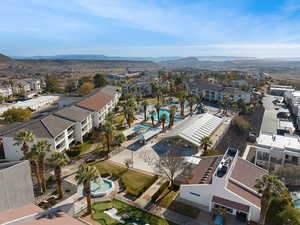 Bird's eye view with a mountain view