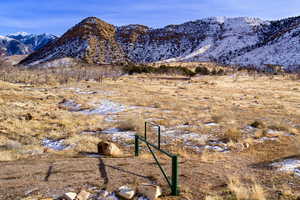 View of mountain feature