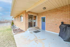 View of patio / terrace with area for grilling