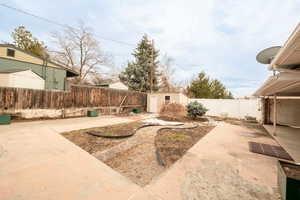 Backyard simplescape near patio