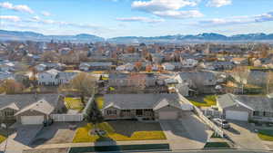 Aerial view with a mountain view