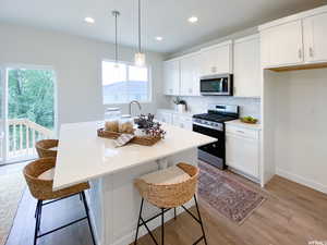 Kitchen in DAWSON model NOT exact home