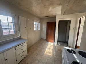 Kitchen breakfast nook area