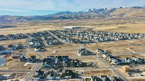 Aerial view with a mountain view