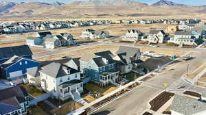 Bird's eye view with a mountain view