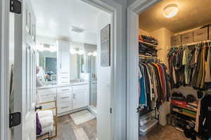 Primary En Suite and walk in closet