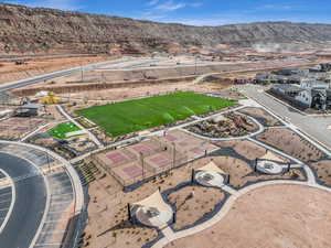 Birds eye view of property featuring a mountain view