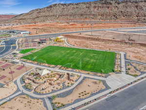 Birds eye view of property featuring a mountain view