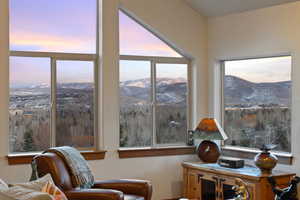 Sitting room with a mountain view