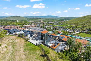 Aerial view with a mountain view