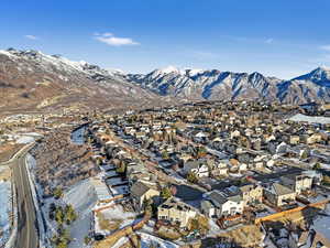 Snowy aerial view with a mountain view