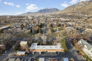 Drone / aerial view featuring a mountain view