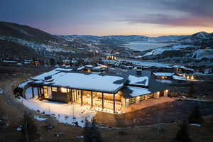 Snowy aerial view with a mountain view