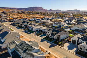 Drone / aerial view featuring a mountain view