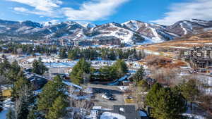 View of mountain feature