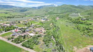 Aerial view with a mountain view