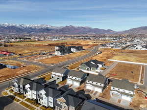 Aerial view with a mountain view