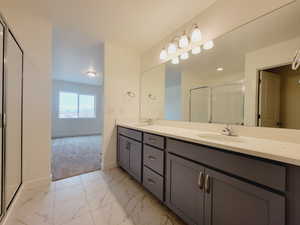 Main Bedroom En-suite bathroom with 2 sinks