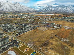 Aerial view with a mountain view