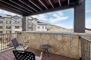 Balcony featuring a mountain view