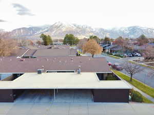 Aerial view with a mountain view